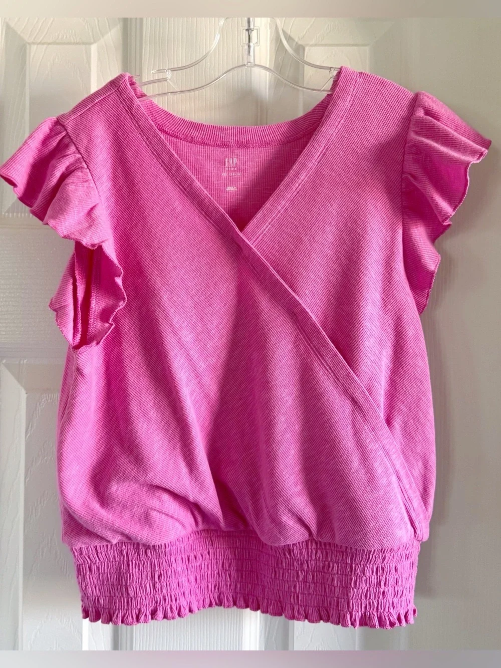 {Gap} Wrap Top